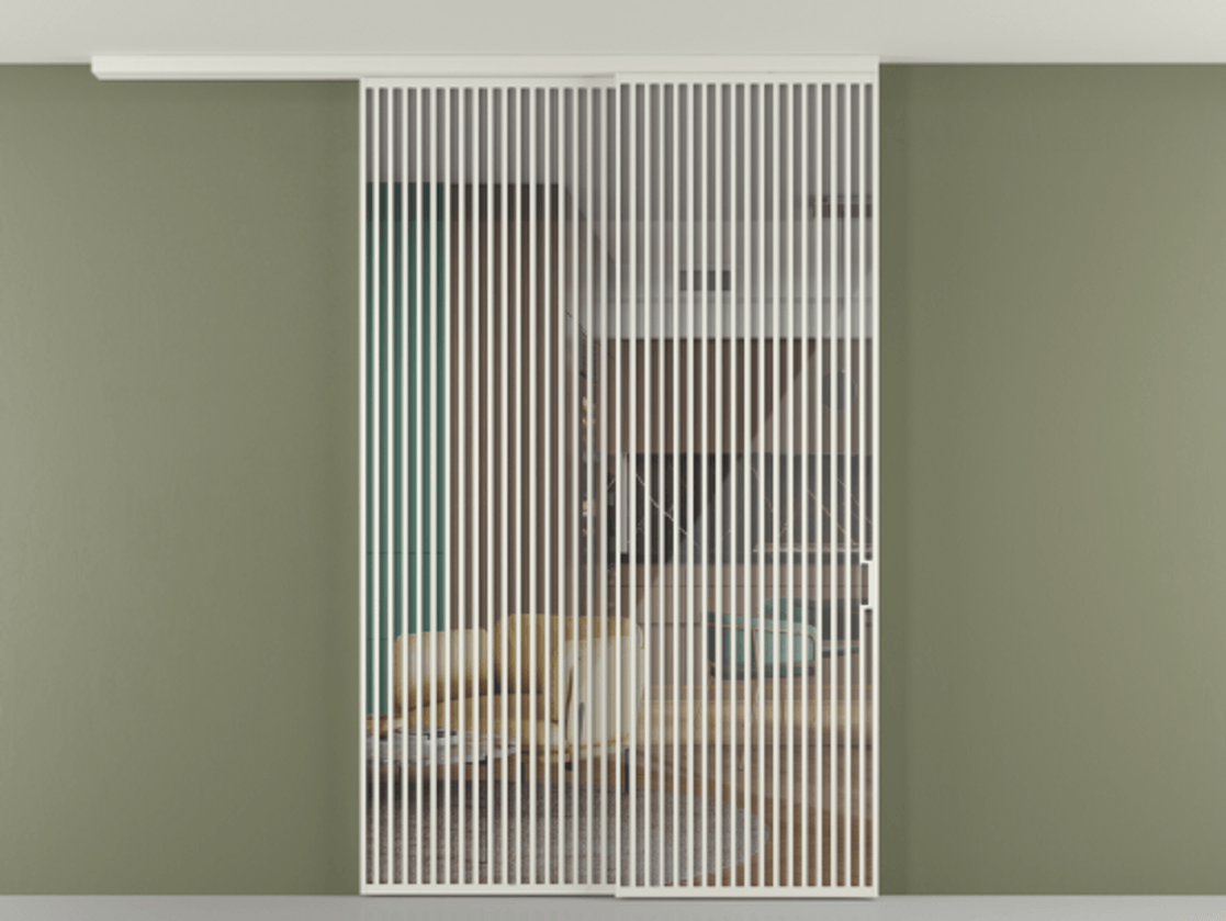 Перегородка Формато вдоль стены на потолок 2 створки с синхронным механизмом АЛПР 040.06 Алюминий Белый Рефлективное прозрачное стекло "Стопсол", калёное Цена 753280 сом | Volhovec