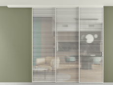 Перегородка Формато вдоль стены на потолок 3 створки с синхронным механизмом